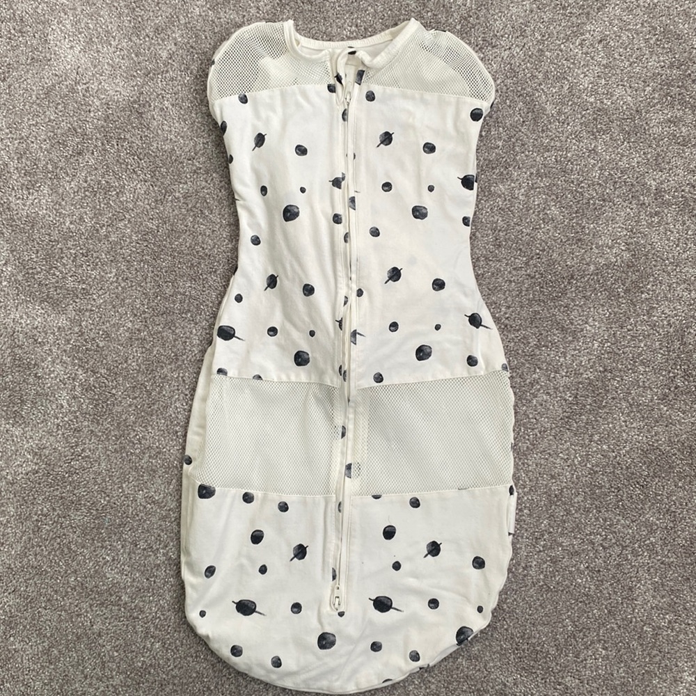 Happiest baby sleep sack 5 second baby swaddle size L.